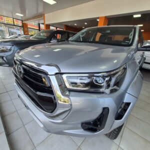 Toyota Hilux 4X4 SRX 2025 I Norberto
